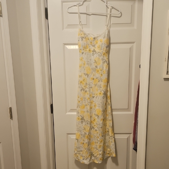 Hollister Floral Yellow and Gray Maxi Dress - Picture 1 of 4